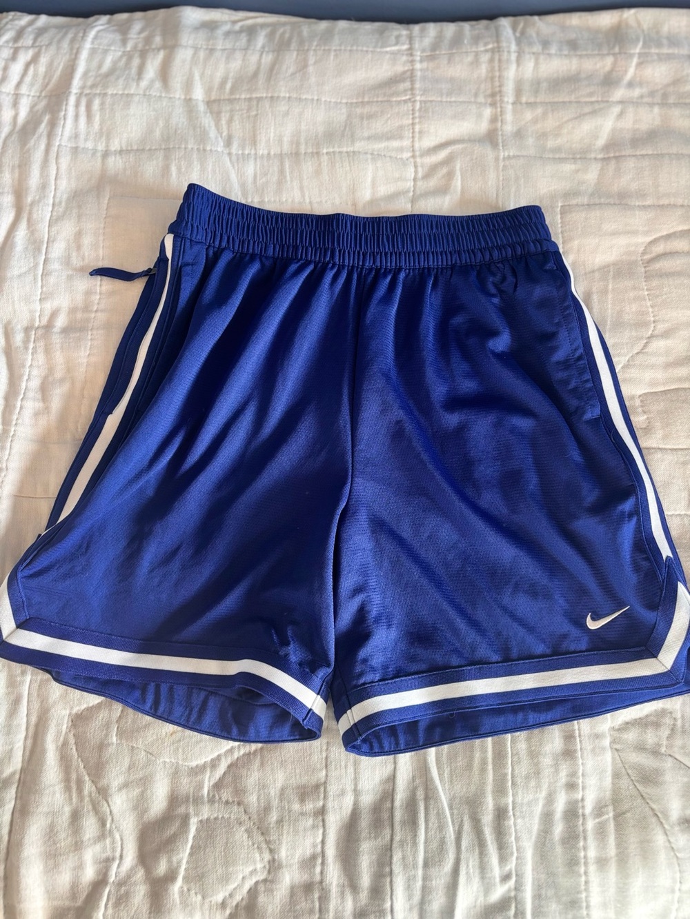 Nike Dri-FIT Youth XL Blue/White Mesh Athletic Shorts Drawstring Basketball